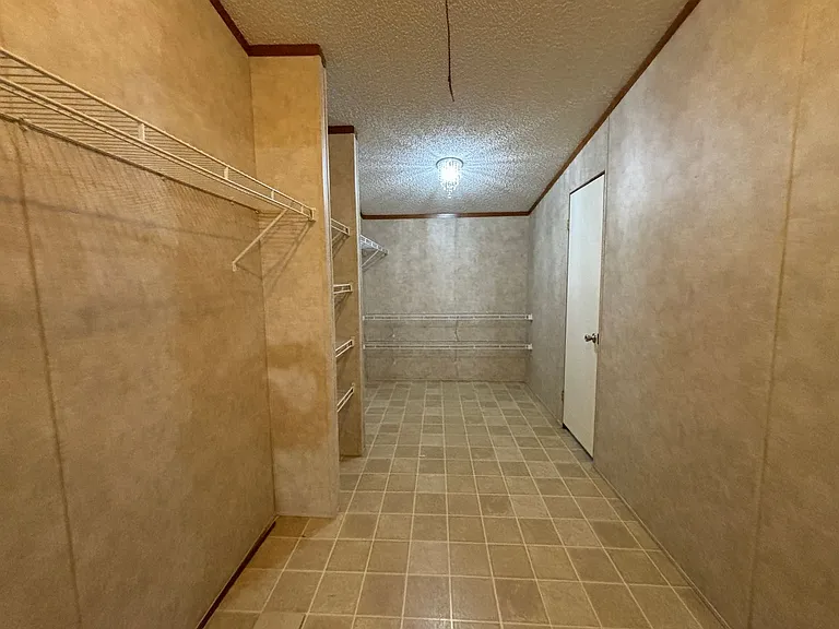 2009 Luke Ln — Photo 7