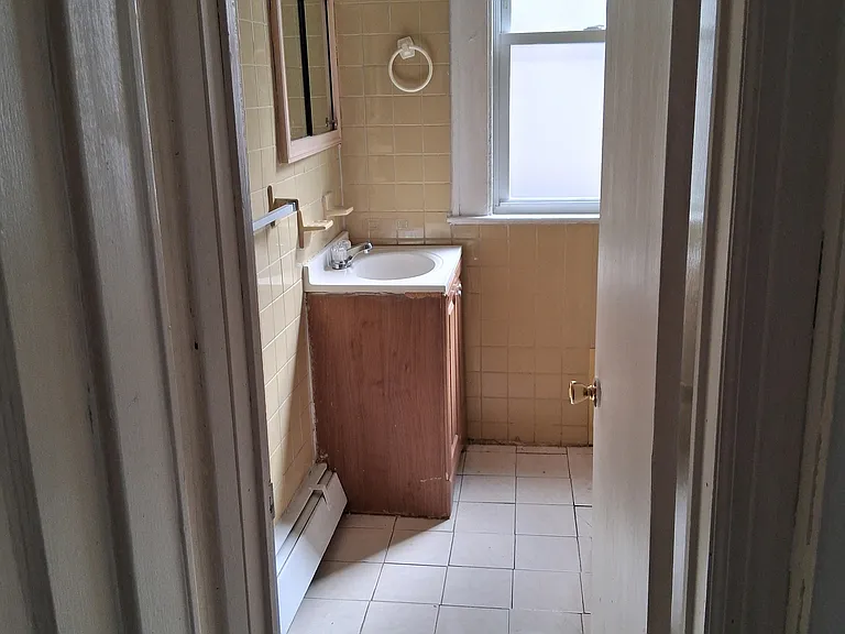 68 Mapes Ave #2 — Photo 15