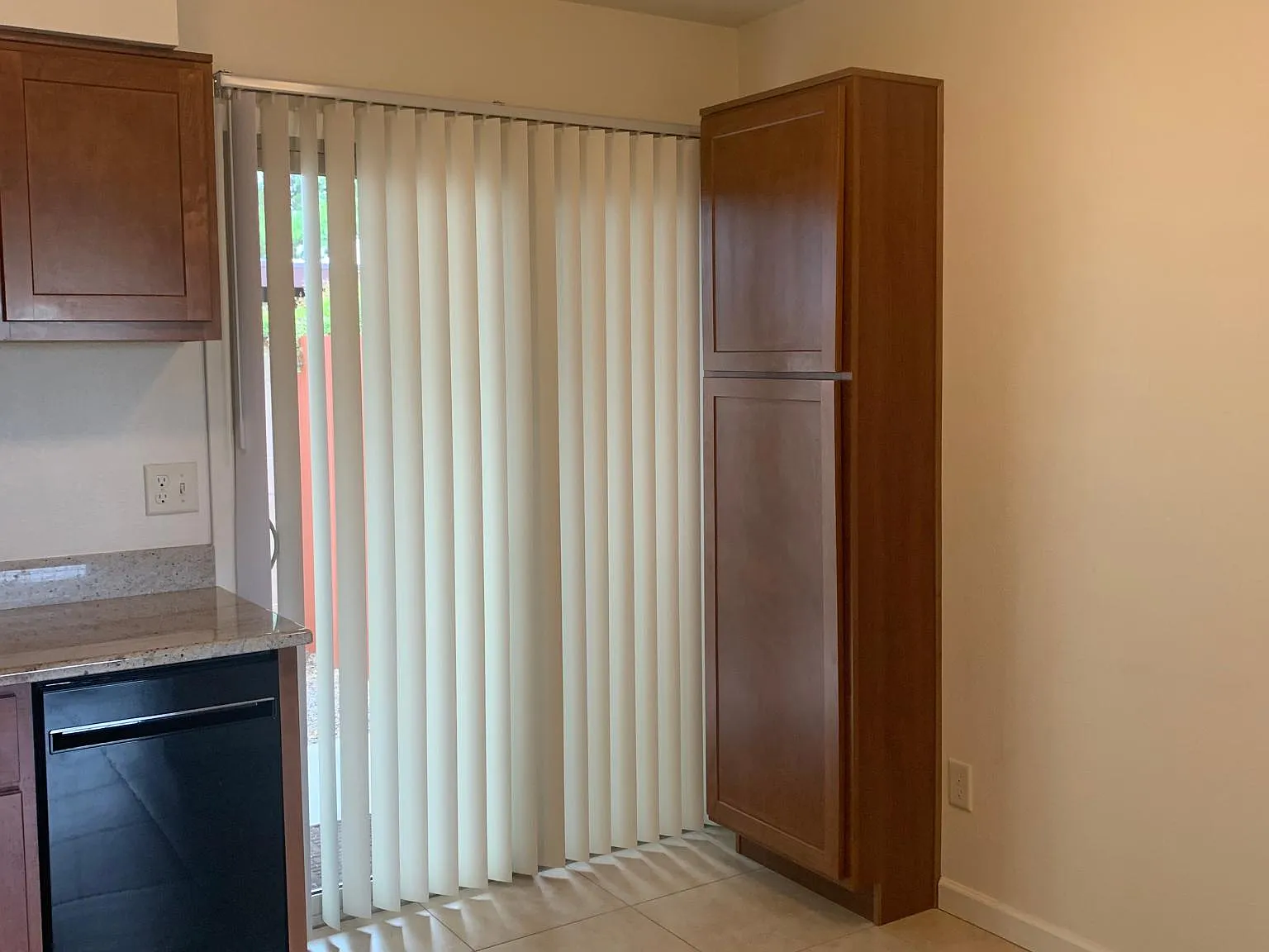 2 bed, 750 sqft, $1,325 — Photo 2
