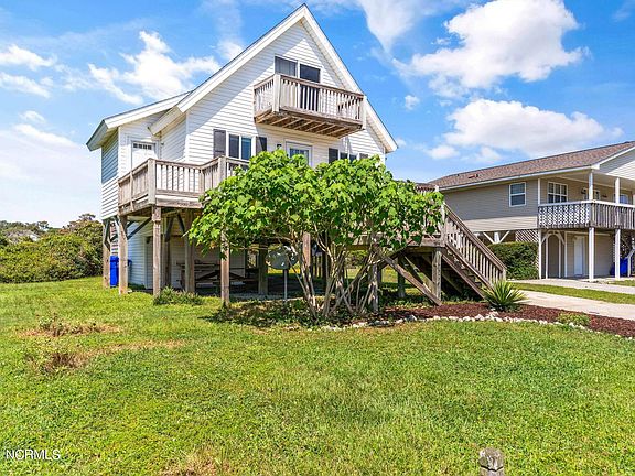 3rd image of 3520 E Pelican Drive