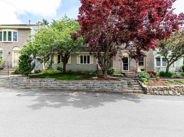 66 Sentry Way, Merrimack, NH 03054