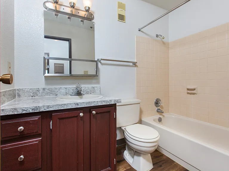 The Outlook Apartments — Photo 10