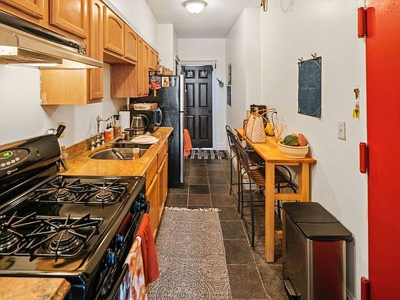 3rd image of 156 W 123rd St