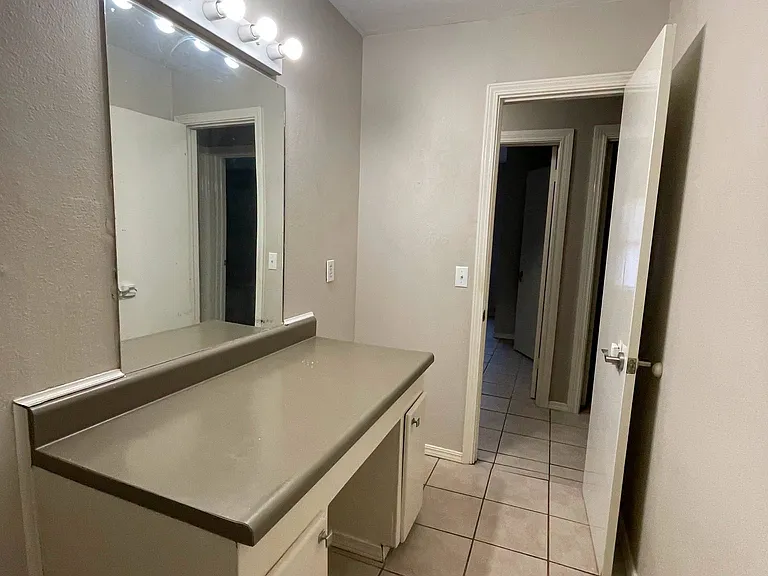 1807 Comanche St NW — Photo 30