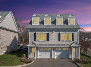 446 New Haven Ave #B, Milford, CT 06460