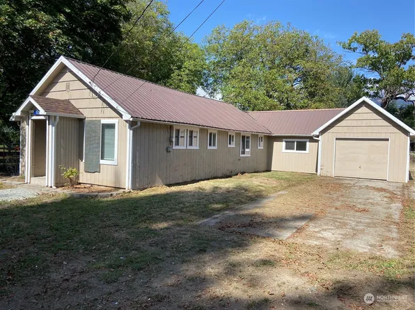 535 Hamilton Avenue, Hamilton, WA 98255