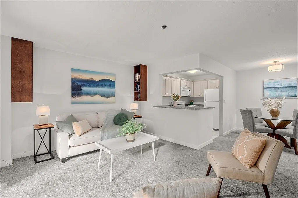 1 bed, 660 sqft, $2,200 — Photo 1