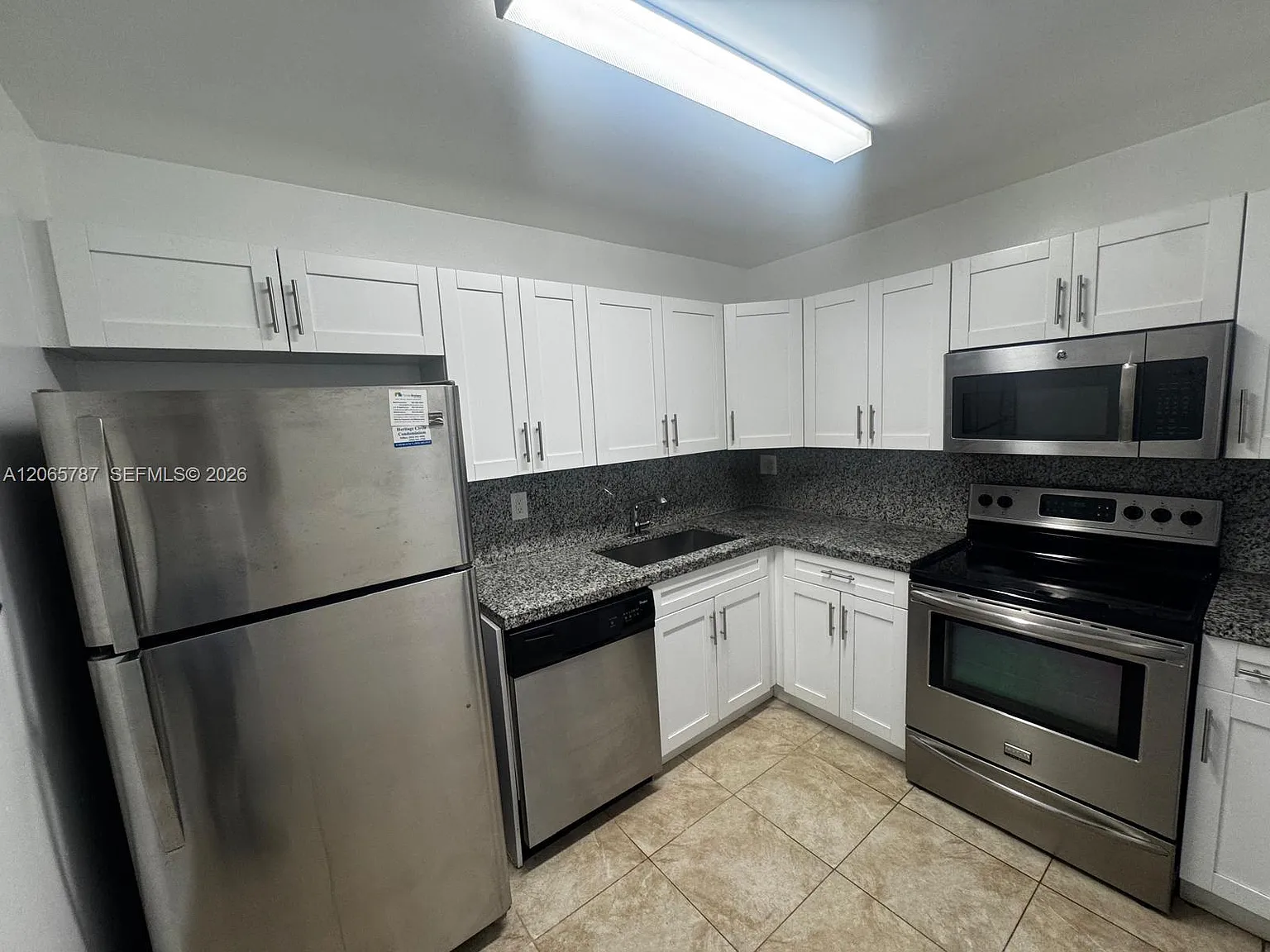 Heritage Circle Condo — Photo 4