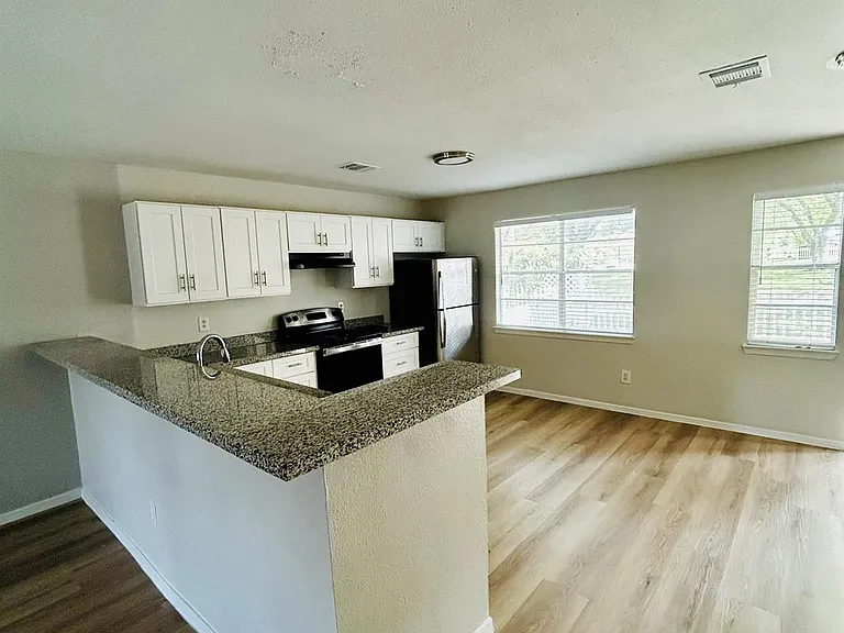 1818 River Crossing Cir #C — Photo 7