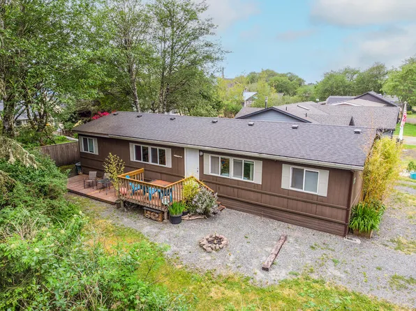 675 S Coral St, Rockaway Beach, OR 97136