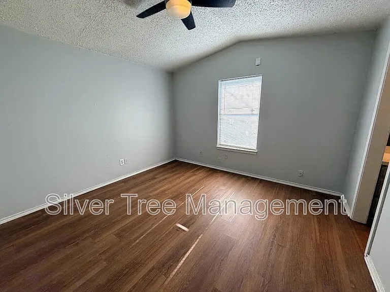 6847 S Creek Dr — Photo 18