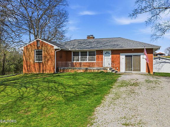 3rd image of 110 Hart Cemetery Ln