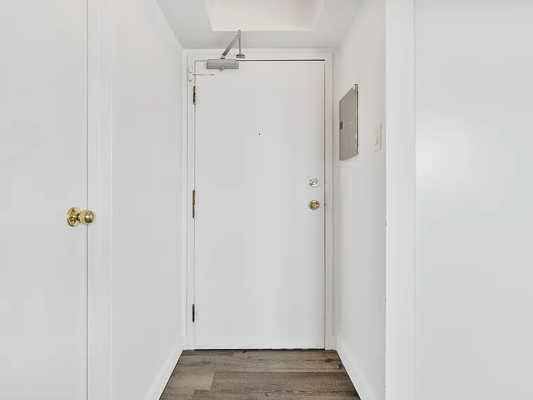 80 Florence St #706 — Photo 12