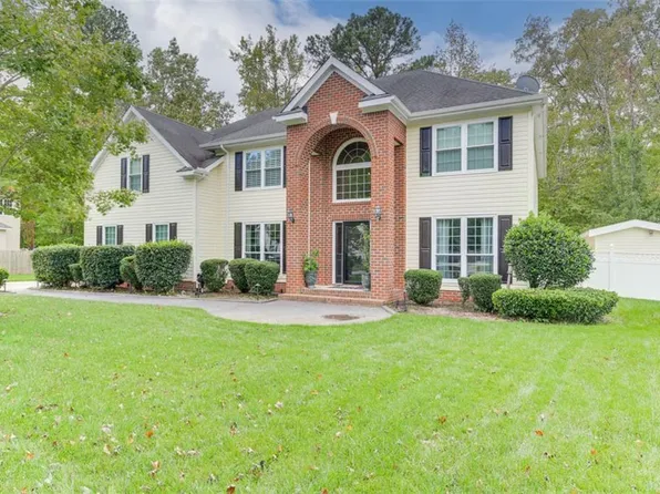 3796 River Oak Cir, Virginia Beach, VA 23456