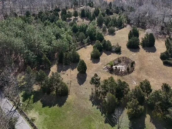 1334 Herschal Lyles Rd, Westmoreland, TN 37186