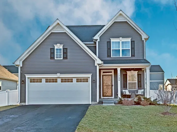 1799 Overview Cir, Antioch, IL 60002