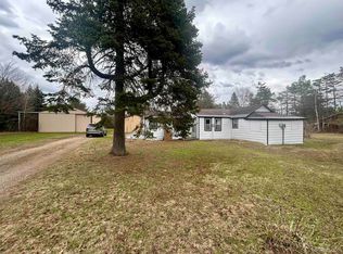 N6374 Connors Rd, Munising, MI 49862