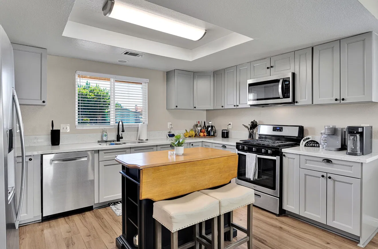 3 bed, 1661 sqft, $2,400 — Photo 4