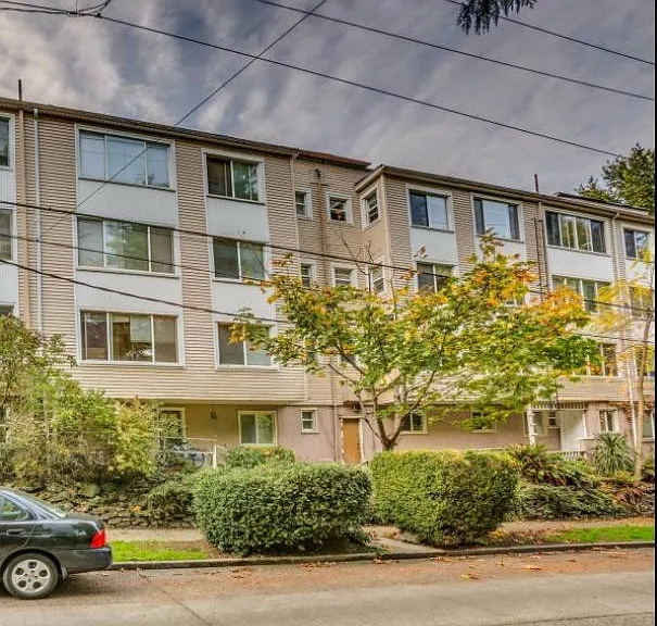 West Hill Apartments — Photo 1