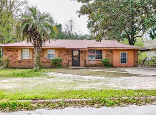 891 8th Ave, Graceville, FL 32440