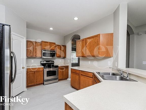 5th image of 16510 Bridgewalk Dr