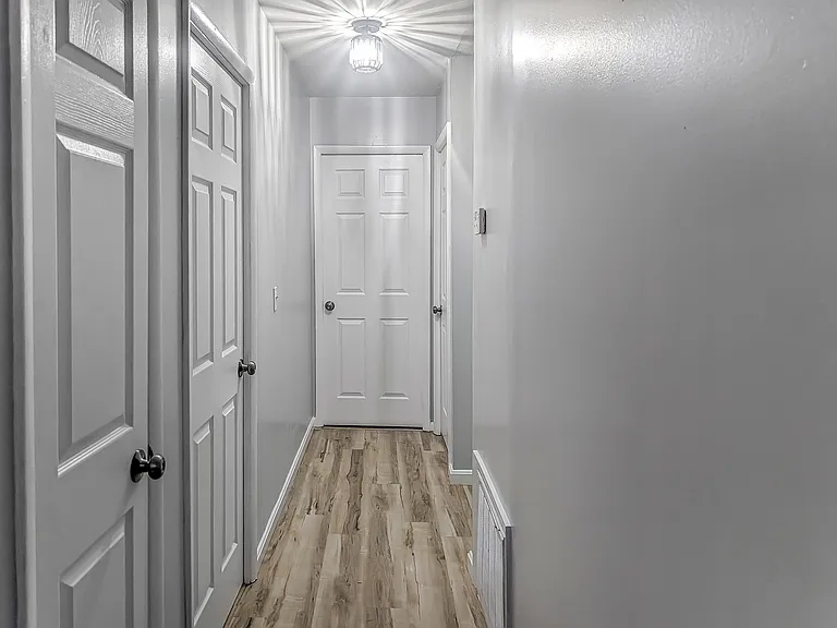 1803 Putnam St — Photo 27