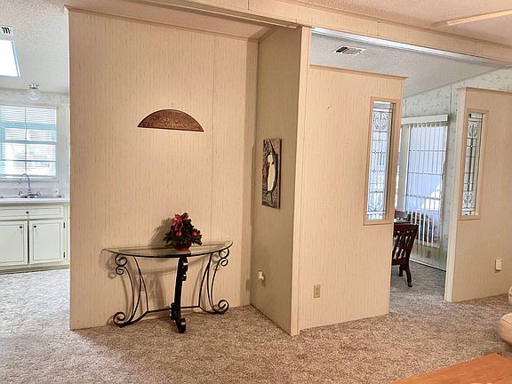 4th image of 6212 Santa Fe Dr