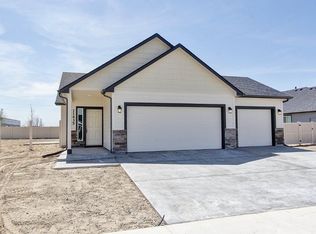 11435 Queensland Dr, Caldwell, ID 83607