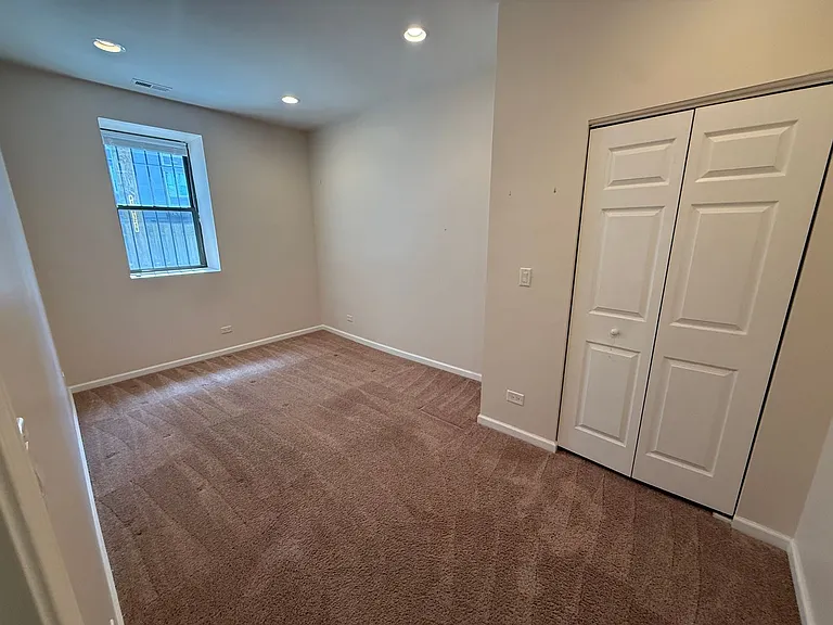 811 W Eastwood Ave #104 — Photo 5