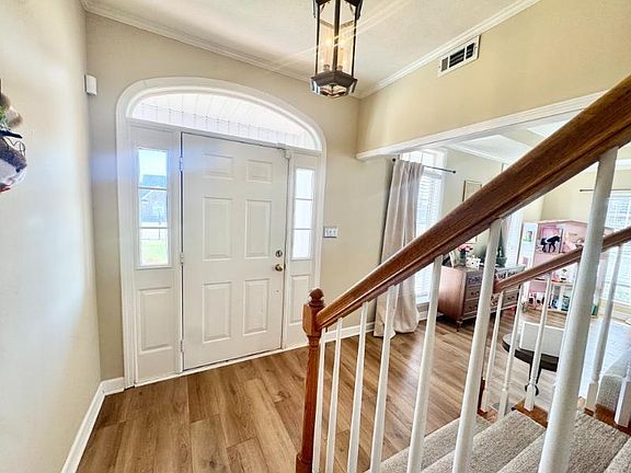 3rd image of 4700 Meadow Ridge Dr