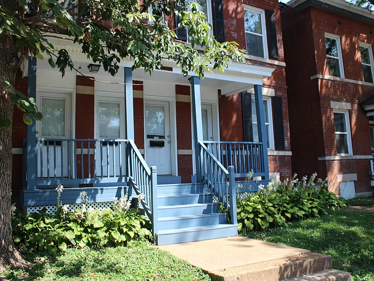 4261 Russell Blvd — Photo 1