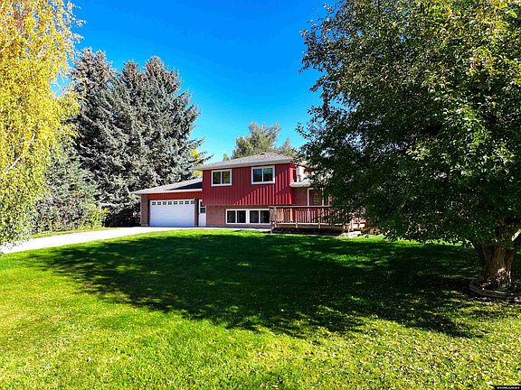 3rd image of 305 Henry Rd