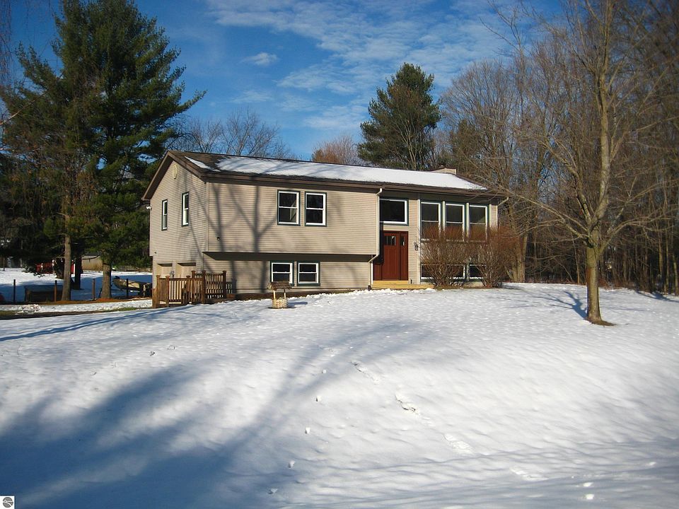 1st image of 6144 Peggy Ln