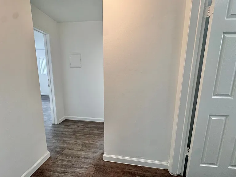 10770 Lawler St — Photo 13