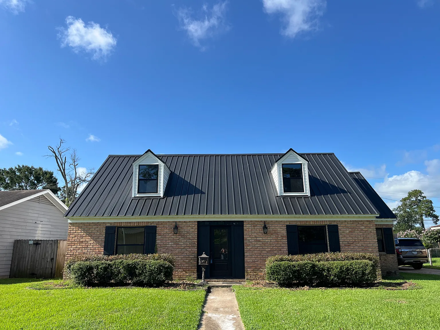 6275 Westgate Dr — Photo 2