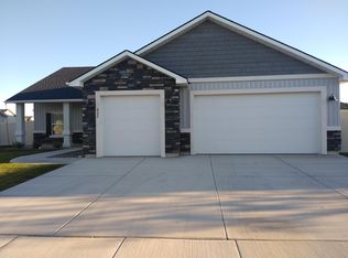 827 Cambron Ave, Twin Falls, ID 83301