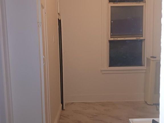 3rd image of 284 S 6th Ave #2