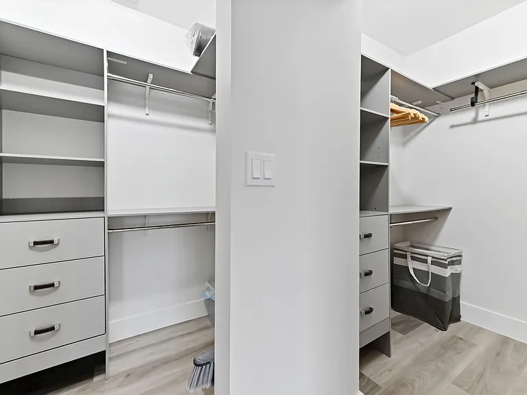 6880 Brook Hollow Rd — Photo 10