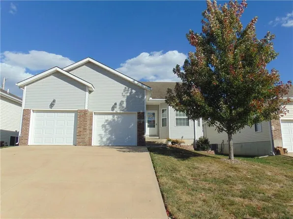 2909 Prairie View Dr, Harrisonville, MO 64701