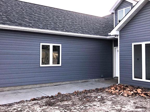 5th image of 125 Drummond St #B