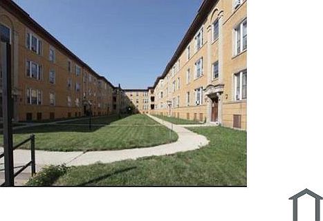 1st image of 4626 S Lake Park Ave APT 3W