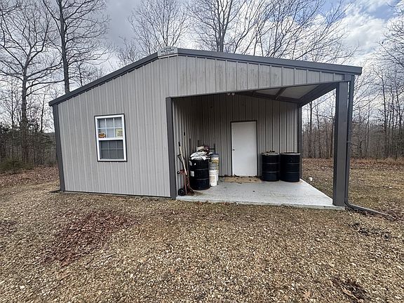 2nd image of 323 Graham Rd