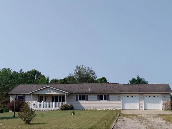 325 W Castle Rd, Fostoria, MI 48435