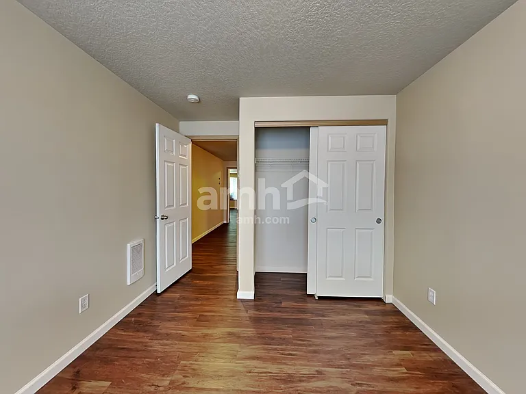 2144 E 3rd St — Photo 19