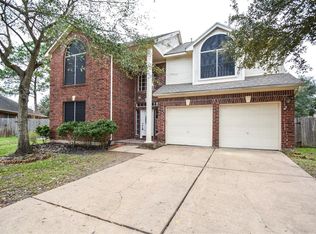 16046 Brittany Knoll Dr, Houston, TX 77095