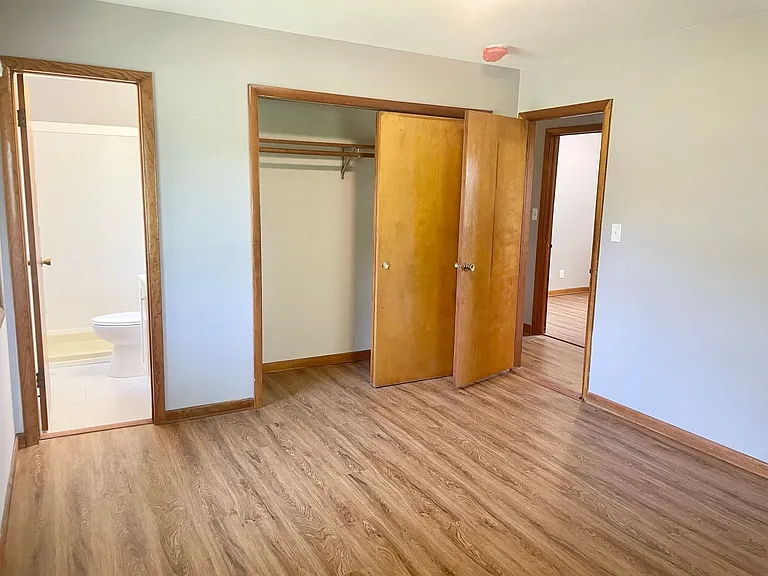 2404 W US Highway 20 — Photo 6