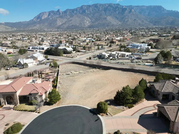 11821 Cortona Ln NE, Albuquerque, NM 87122