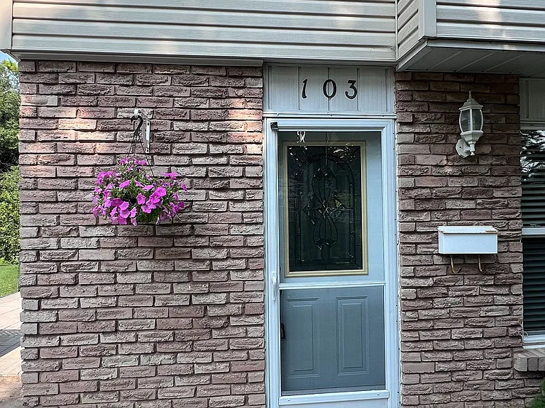 103 Guthrie Cres — Photo 2