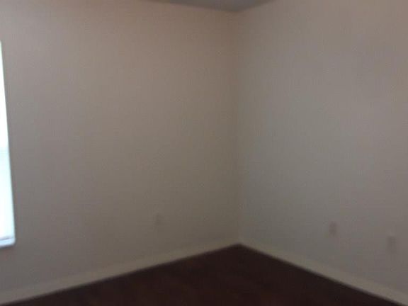 5th image of 36 Renworth Ln