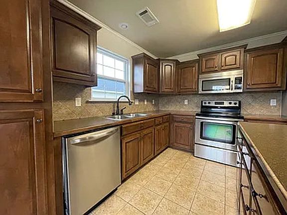 2nd image of 2112 Magna Carta Ln